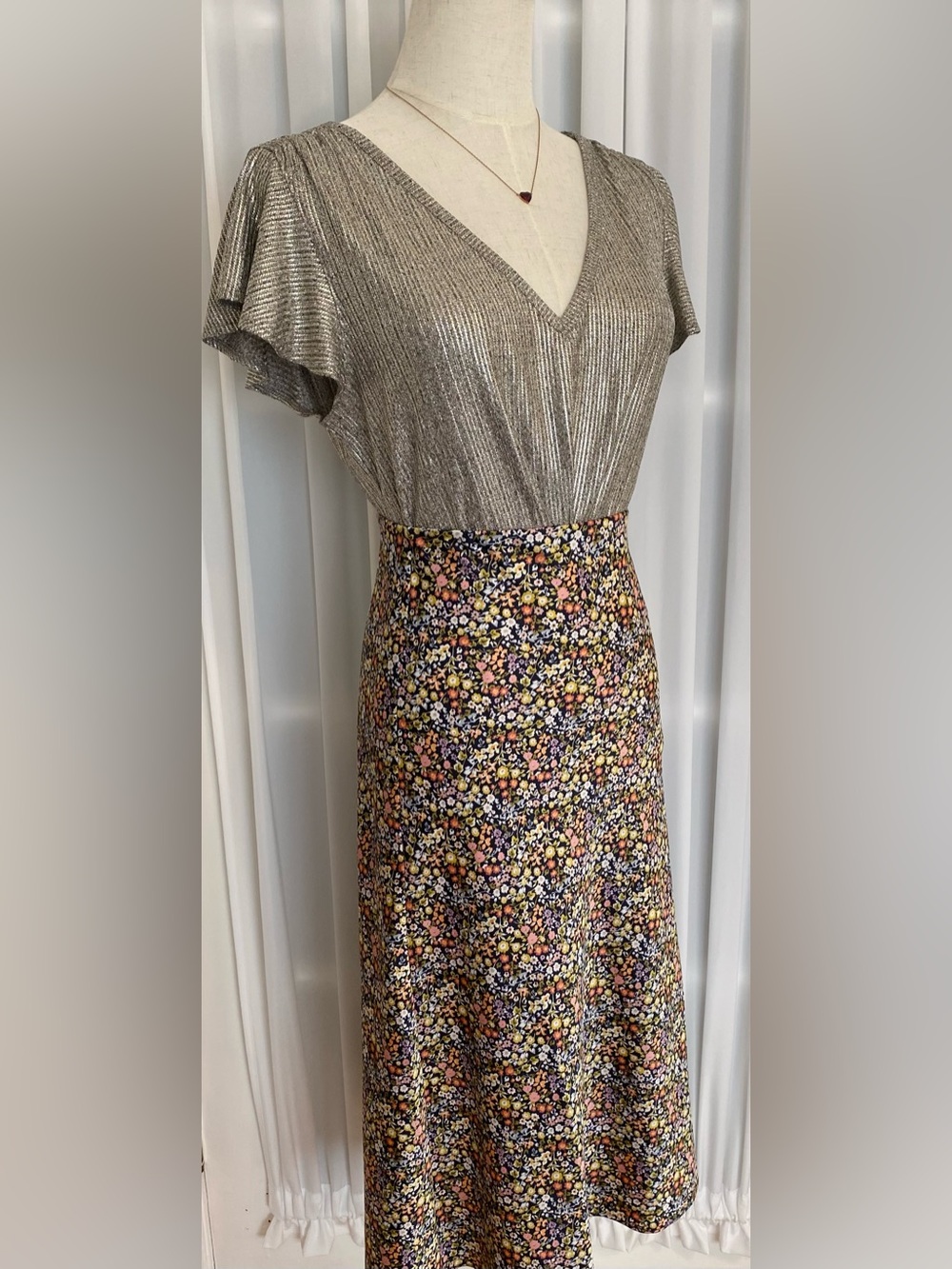 White House Black Market Elegant Silver Metallic Blouse with Flowy Sleeves